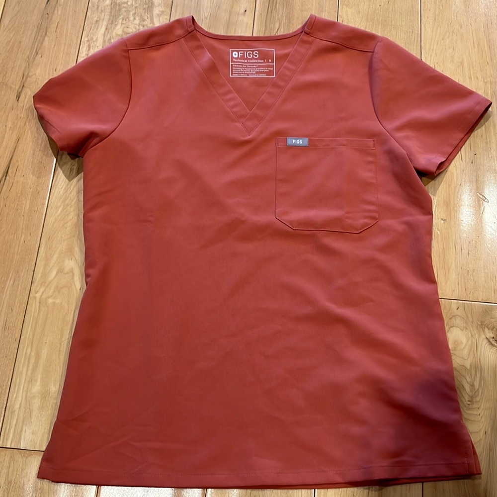 Terracotta figs Catarina small scrubs top